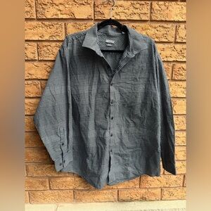 4/$25 • Kenneth Cole Reaction Slim Fit Button Down Shirt‎